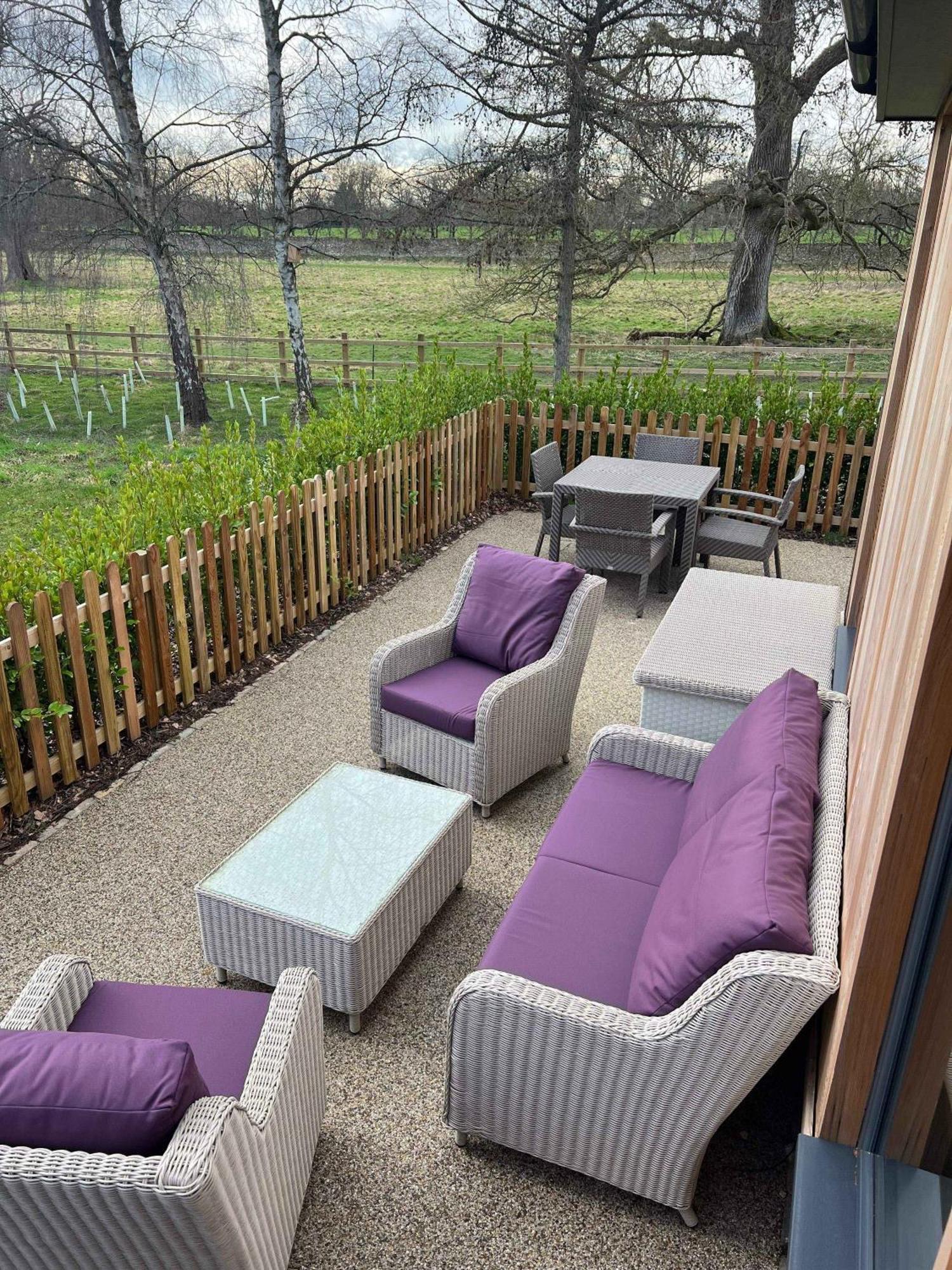 Blenheim Palace Lodge Retreat Woodstock Exterior photo